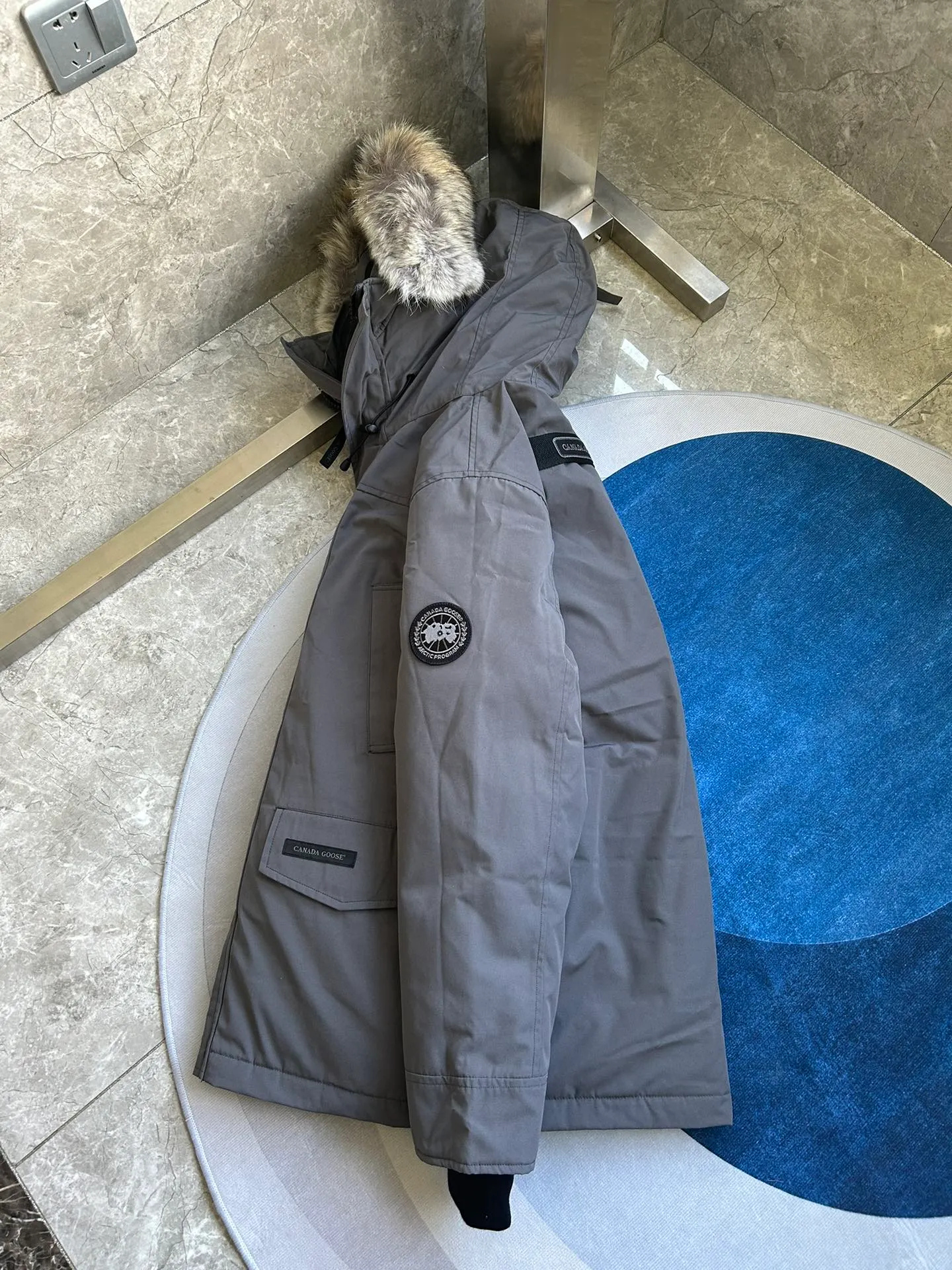 P720 Big Goose 13 Langford men's down jacket. Color (red label) black, dark blue, off-white, gray, gray camouflage. Color (black label) black black label, gray black label. Size: S. M. L. XL. XXL.